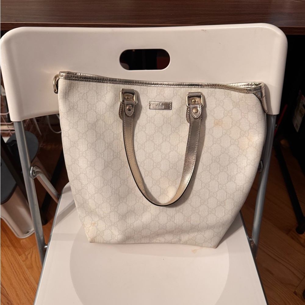 Gucci Elegant White Tote Bag